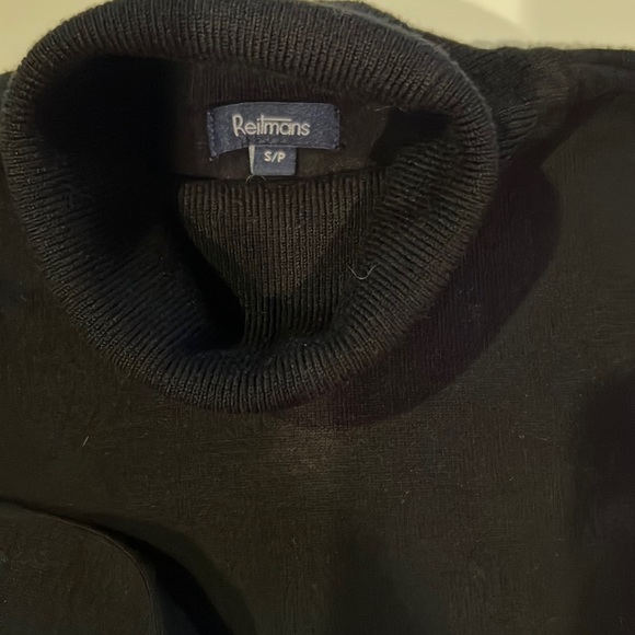 Reitmans black Turtleneck sweater Sleeves buttons - Picture 3 of 3